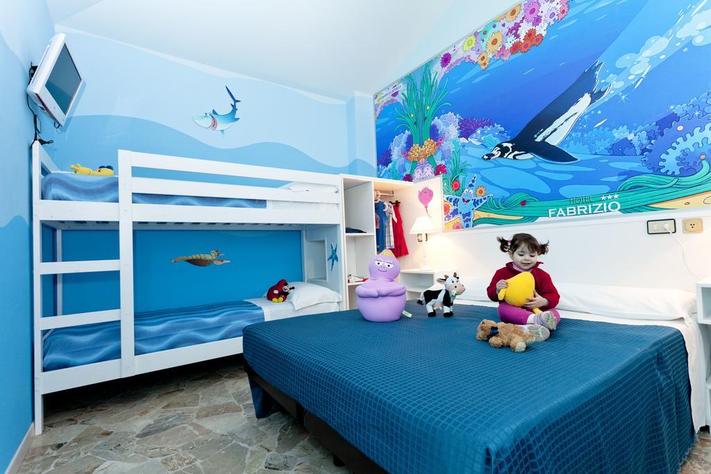 Hotel Fabrizio Rimini Dış mekan fotoğraf