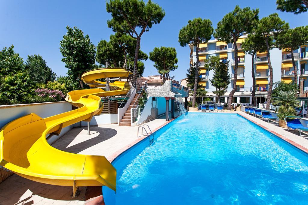 Hotel Fabrizio Rimini Dış mekan fotoğraf