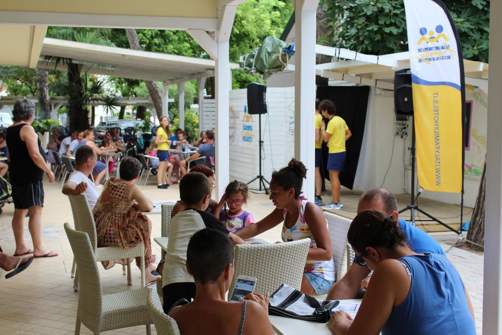 Hotel Fabrizio Rimini Dış mekan fotoğraf